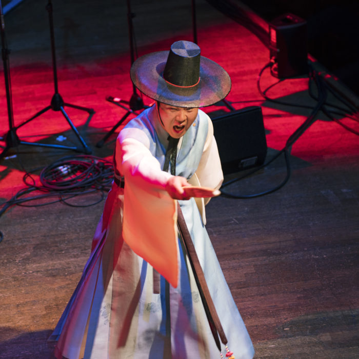 Lee Jun Hyoung, voice